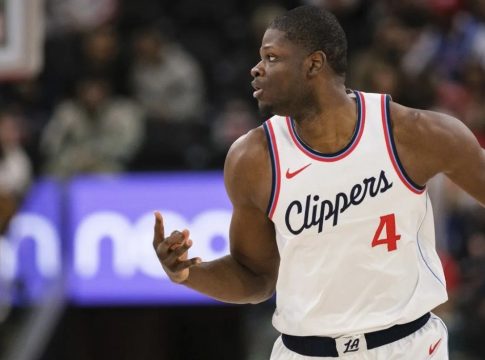 NBA: Υπέγραψε με τους Γιούτα Τζαζ ο Μο Μπάμπα