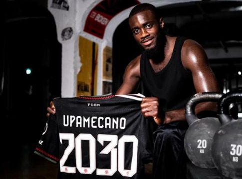 Ανανέωσε με Ουπαμεκανό μέχρι το 2030 η Μπάγερν!