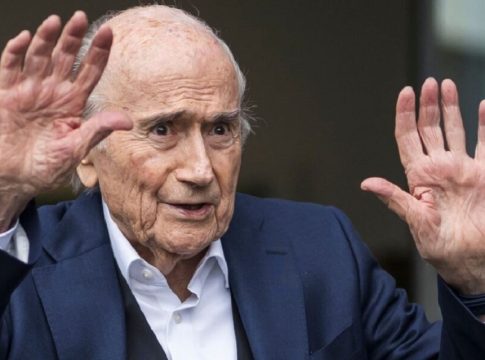 Μπλάτερ: «Η σχέση Τραμπ με Ινφαντίνο μετατρέπει το ποδόσφαιρο σε πολιτική»