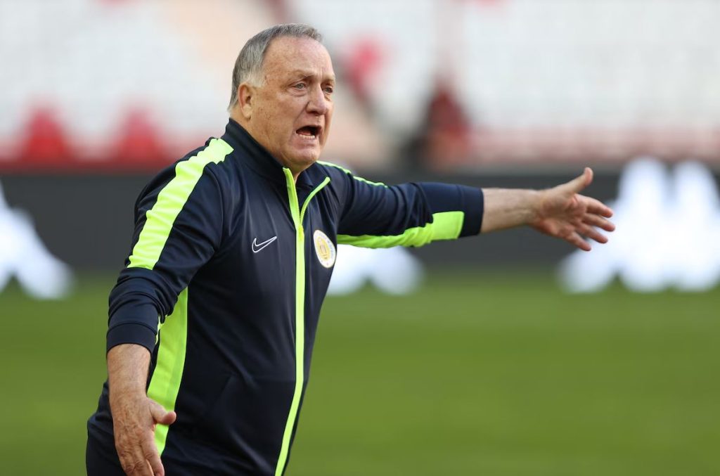 Παρελθόν από τον πάγκο του Κουρασάο για προσωπικούς λόγους ο Άντβοκαατ