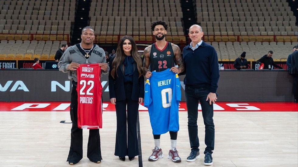 Αντάλλαξε φανέλα με τον Χένλεϊ των Los Angeles Chargers ο Ντόρσεϊ (pics)