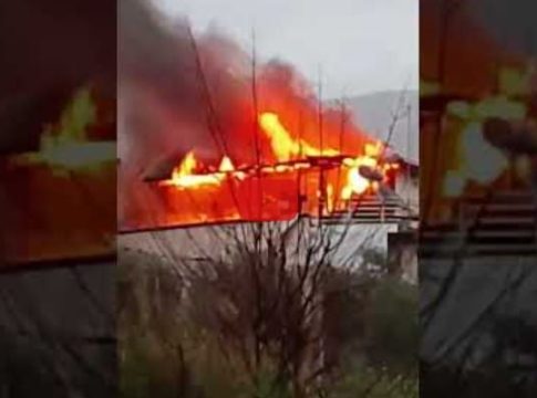 Πάτρα: Μεγάλη φωτιά σε διώροφη κατοικία στο Νέο Σούλι