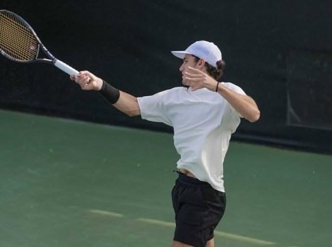 Το μέλλον του ελληνικού τένις είναι εδώ: Ο Τσιτσιπάς, οι σπουδές και η προσπάθεια να βρεθεί στο κορυφαίο επίπεδο