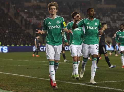 Καραμπάγκ – Νιούκαστλ 1-6: Μπαλάρα, λάμψη Γκόρντον με καρέ και τυπική υπόθεση η πρόκριση!