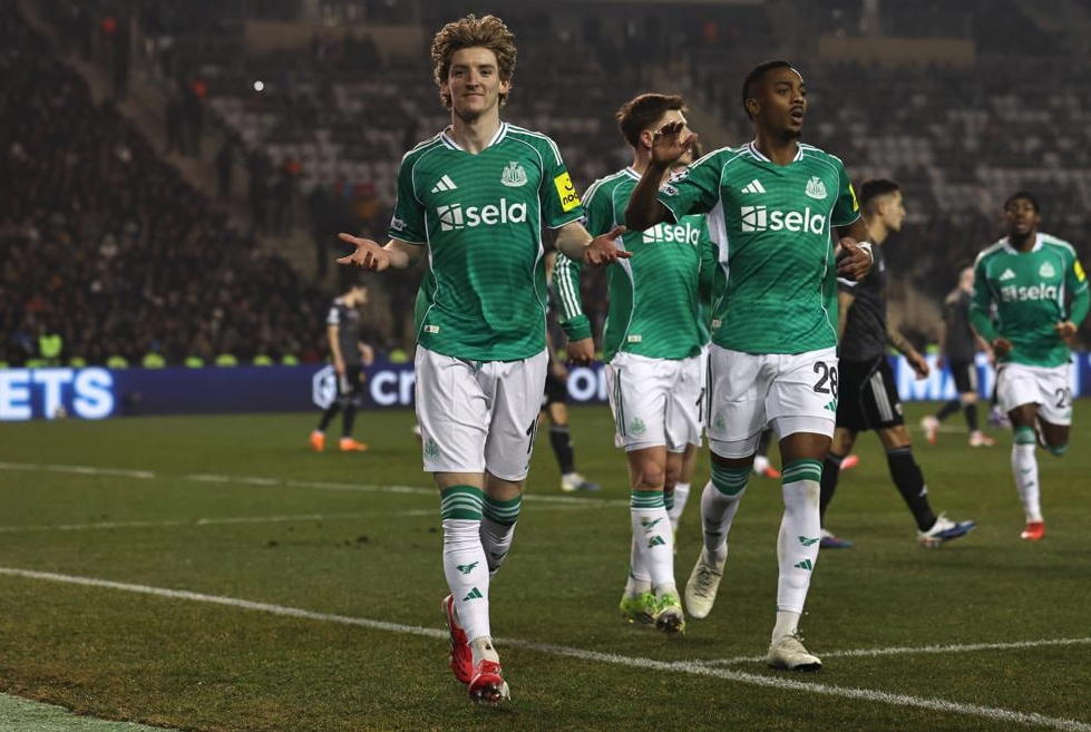 Καραμπάγκ – Νιούκαστλ 1-6: Μπαλάρα, λάμψη Γκόρντον με καρέ και τυπική υπόθεση η πρόκριση!