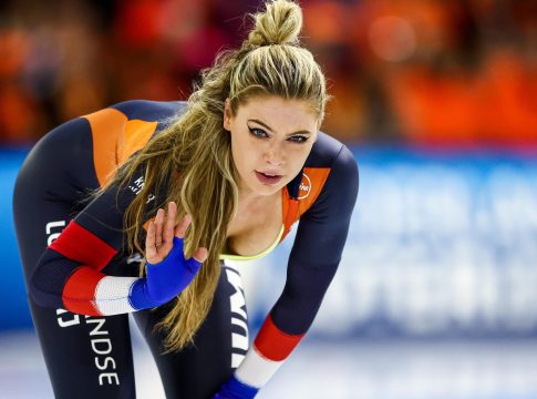 Όταν η Γιούτα Λέερνταμ έπεσε και η στολή της έλιωσε στον πάγο με αποτέλεσμα να φανούν όλα! (vids)