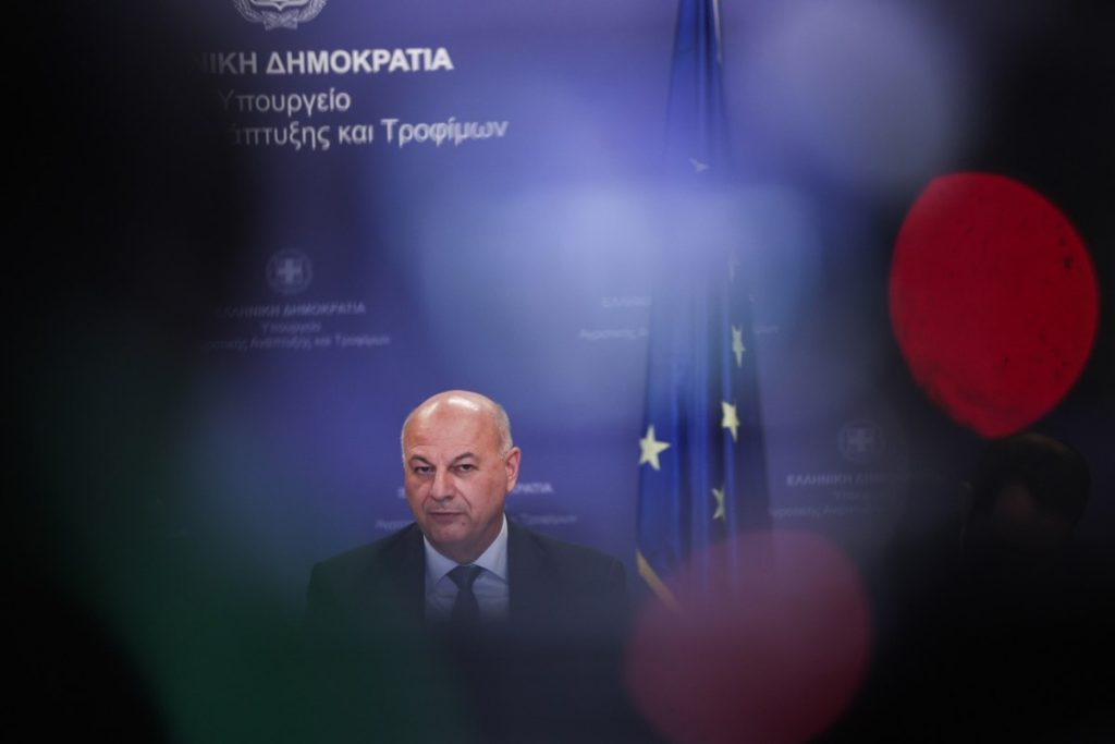 Με τη βούλα της κυβέρνησης συνεχίζεται το πάρτι στον ΟΠΕΚΕΠΕ