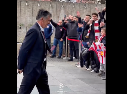 Ολυμπιακός: Αποθεωτική υποδοχή για Μεντιλίμπαρ και παίκτες στη Γερμανία (vids)