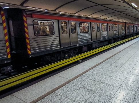 Μετρό: Εκτός λειτουργίας ο σταθμός «Σύνταγμα» μετά από απόπειρα αυτοκτονίας