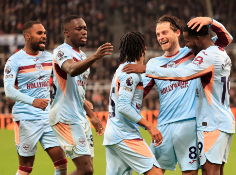 Νιούκαστλ – Μπρέντφορντ 2-3: Σοκ στο 85′ για τις «καρακάξες»