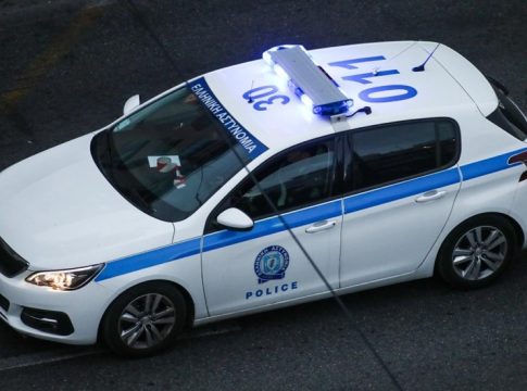 Σοκ στην Αττική: Συνελήφθησαν νεαροί στη Νίκαια που βασάνισαν και βίασαν 17χρονο – 15χρονη τους βιντεοσκοπούσε