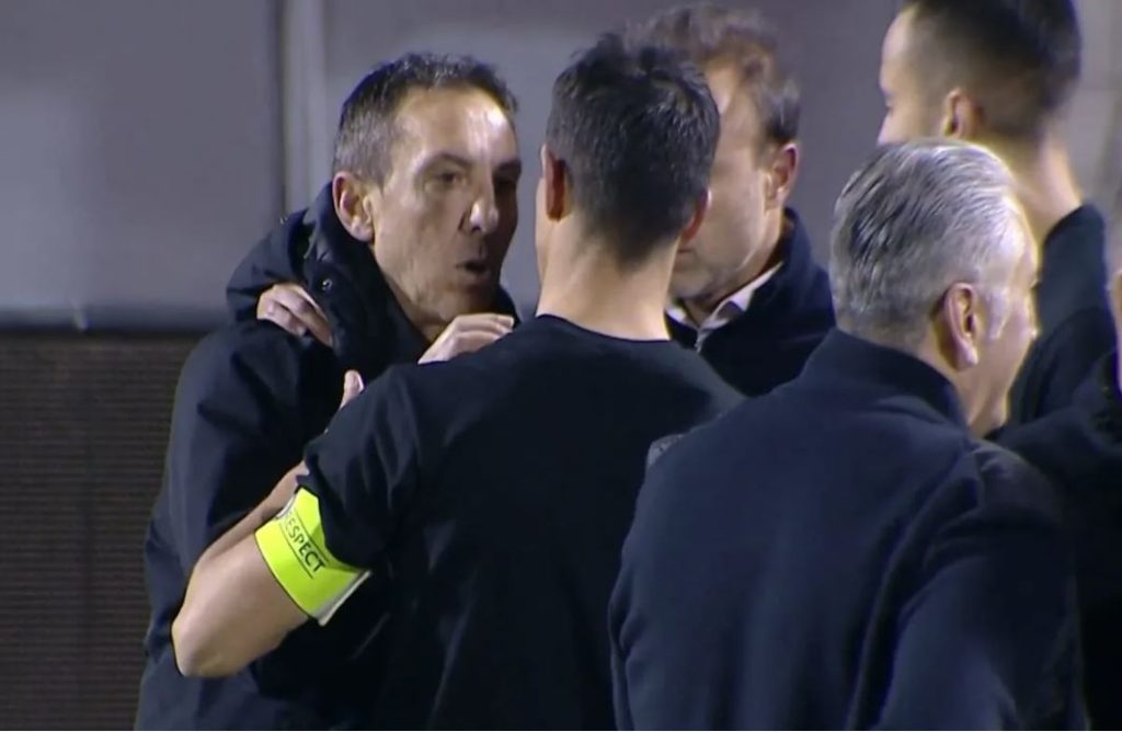 Η τρομερή αγκαλιά του Λαμπρόπουλου με τον Παπαδόπουλο και οι αμοιβαίες εξηγήσεις με τον Κόντη (vid)