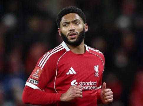 Τζο Γκόμεζ για… περιορισμένες εμφανίσεις: Ενδιαφέρον για τον αμυντικό της Λίβερπουλ