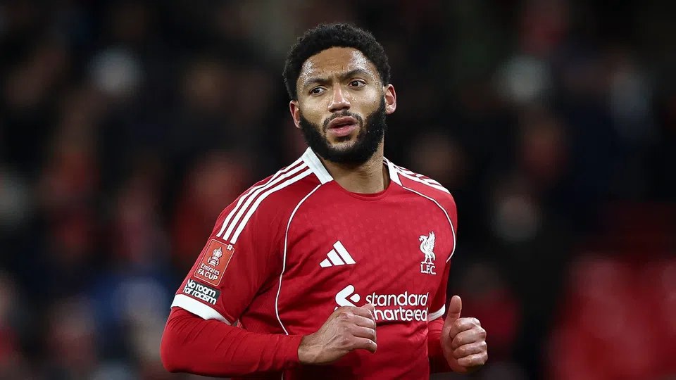 Τζο Γκόμεζ για… περιορισμένες εμφανίσεις: Ενδιαφέρον για τον αμυντικό της Λίβερπουλ