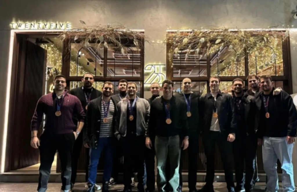 Στο εστιατόριο του Πίτερς γιόρτασε η Εθνική πόλο ανδρών το χάλκινο μετάλλιο (pics)