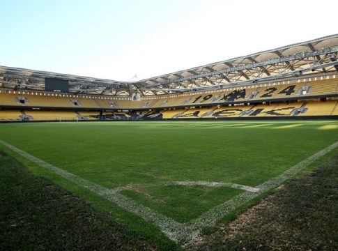 Νέα Φιλαδέλφια, Λάρισα & Νότιγχαμ