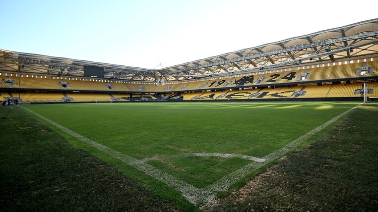 Νέα Φιλαδέλφια, Λάρισα & Νότιγχαμ