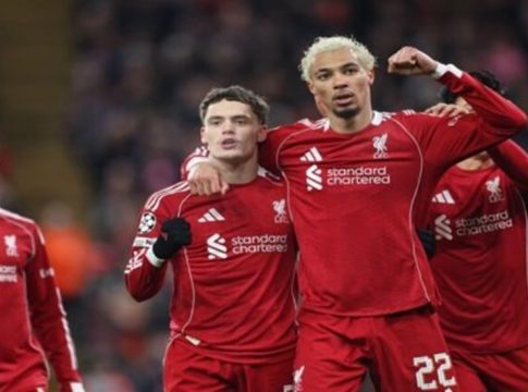 Κόκκινες μεταβάσεις & θέαμα σε Μεστάγια, Μαδέιρα