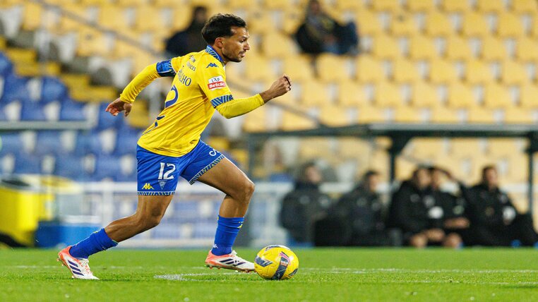 Βροχή τα γκολ & οι κάρτες