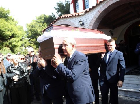 Το τελευταίο αντίο στον Θανάση Σκουρτόπουλο