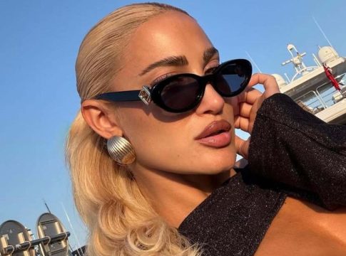 Ιωάννα Τούνη: Κάνει διακοπές Σαουδική Αραβία αλλά το μόνο που σκέφτεται είναι να ρίχνει καρφιά στον Αλεξάνδρου