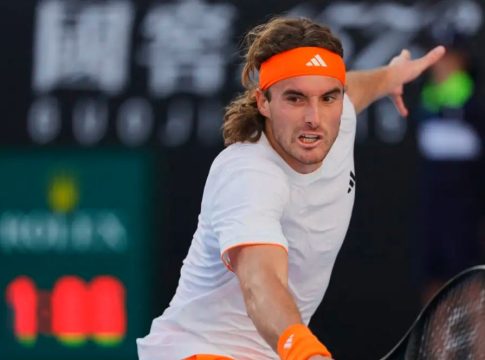 Ούμπερ – Τσιτσιπάς 2-0: Χαμηλή πτήση και αποκλεισμός για τον Στέφανο