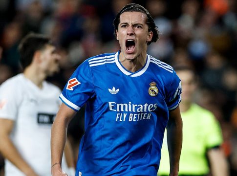 Βαλένθια – Ρεάλ Μαδρίτης 0-2: Καρέρας και Εμπαπέ έφεραν ξανά τη «βασίλισσα» στον πόντο από την κορυφή!