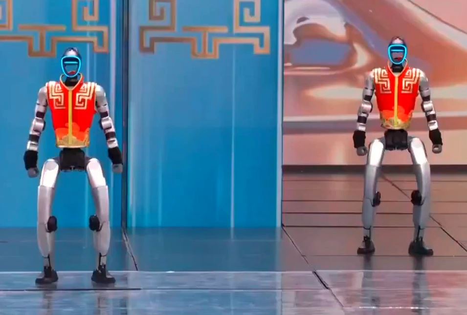 Απίστευτο βίντεο: Ρομπότ στην Κίνα χορεύουν και κάνουν… κουνγκ φου!
