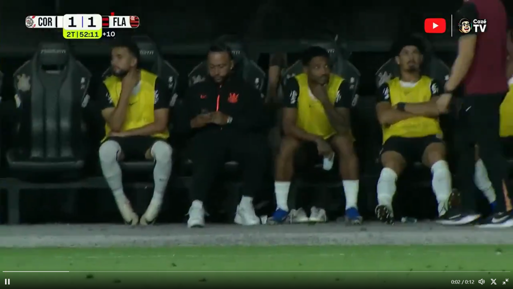 Έπος: Ο Ντεπάι κοίταζε το κινητό του την ώρα του αγώνα της Κορίνθιανς