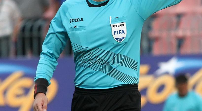 Όταν διαιτητές της Superleague βγάζουν στη… σέντρα συναδέλφους τους