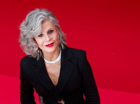 Η Τζέιν Φόντα ενάντια στο πόλεμο των ΗΠΑ και Ισράηλ στο Ιράν – «Οι γονείς μαζεύουν τα παιδιά τους από τα συντρίμμια»