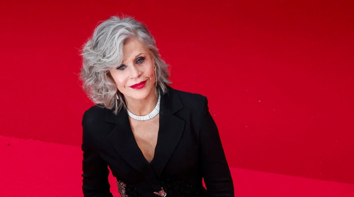 Η Τζέιν Φόντα ενάντια στο πόλεμο των ΗΠΑ και Ισράηλ στο Ιράν – «Οι γονείς μαζεύουν τα παιδιά τους από τα συντρίμμια»