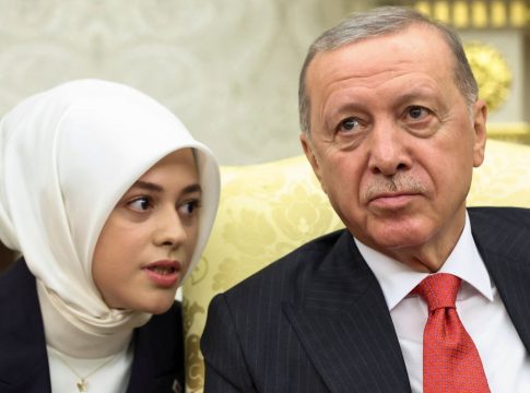 Ιράν: Η «παγίδα κλιμάκωσης» των ΗΠΑ, η αντιπαλότητα Τουρκίας – Ισραήλ και οι γεωπολιτικοί στόχοι της Άγκυρας