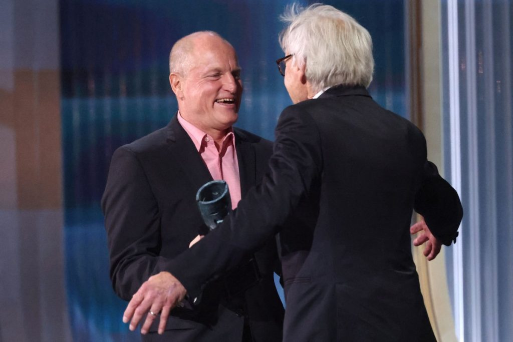 O Γούντι Χάρελσον έγινε φίλος με τον Χάρισον Φορντ εξαιτίας ενός τρίλεπτου ασταμάτητου γέλιου