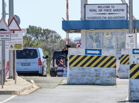 Κύπρος: Χειροπέδες σε Αζέρο και τη σύντροφό του για κατασκοπεία – Φωτογράφιζαν υποστατικά Ισραηλινών