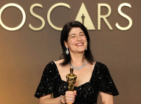 Το προφίλ της ελληνικής καταγωγής Κασσάνδρα Κουλουκουντίς που βραβεύτηκε στα Όσκαρ