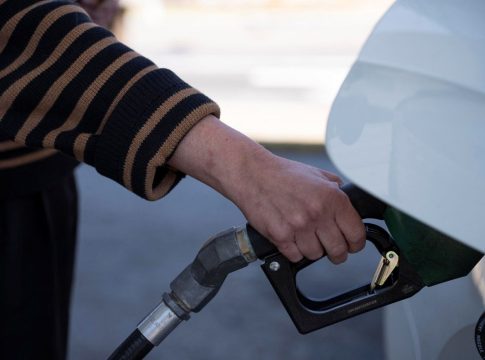 Tι έκανες στην πετρελαϊκή κρίση μπαμπά; Τι μας διδάσκουν τα «δίδυμα» ενεργειακά σοκ των 70s