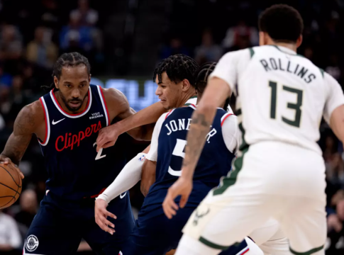 «Ναυάγιο» χωρίς τον Γιάννη οι Μπακς – Νίκες για Θάντερ και Σπερς