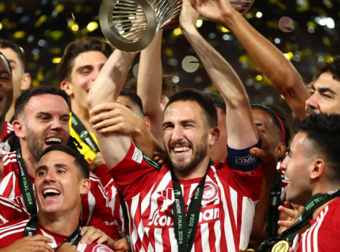 Η UEFA ευχήθηκε χρόνια πολλά στην Ελλάδα με τον Φορτούνη και το τρόπαιο του Conference League