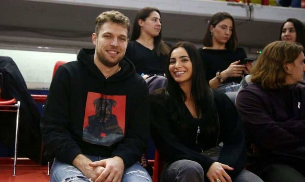 Τι απάντησε η Νικόλ Ελευθεριάδου σε ερώτηση σχετικά με τον χωρισμό της από τον Σάσα Βεζένκοφ