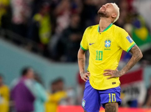 Νεϊμάρ: «Υποφέρω, πονάω και κλαίω – Δεν είχα κανονική παιδική ζωή»