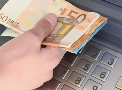 Νέο Έκτακτο επίδομα Πάσχα 200 ευρώ: Ποιοι είναι οι δικαιούχοι και μέχρι πότε μπορείτε να κάνετε την αίτηση σας