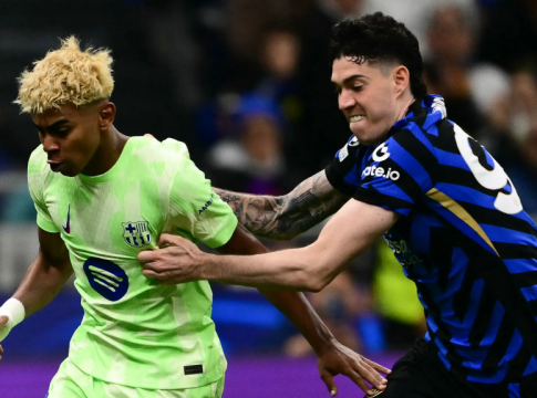 «Προβάρει την φανέλα της Μπαρτσελόνα ο Μπαστόνι» (pic)