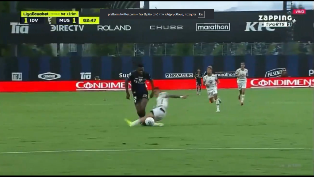 Δολοφονικό τάκλιν σε αγώνα στο Εκουαδόρ – Σοκαριστικό βίντεο