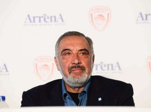 Μετά τον Ολυμπιακό οι Νικς: Ο Τσάκος έγινε χορηγός στην ομάδα της Νέας Υόρκης