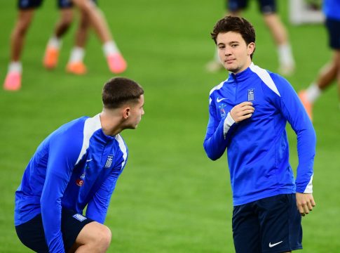 Με Μουζακίτη και Καρέτσα η ενδεκάδα της Εθνικής