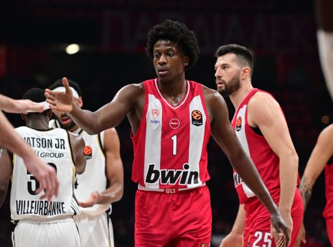 Ολυμπιακός: Τι σημαίνει η απουσία των Βεζένκοφ και Γουόκαπ – Ποιος ο ρόλος Νιλικίνα και Πίτερς