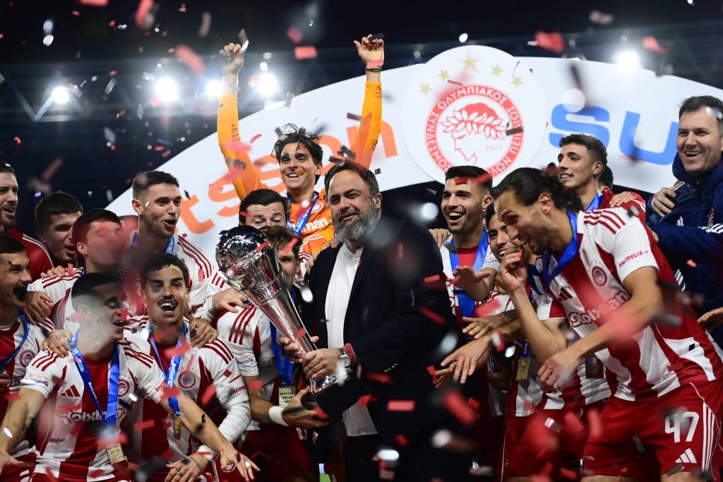 Αποθέωση από Γαλλία για Ολυμπιακό – Μαρινάκη: «Απόλυτη κυριαρχία, ο πιο πετυχημένος πρόεδρος στην ιστορία»