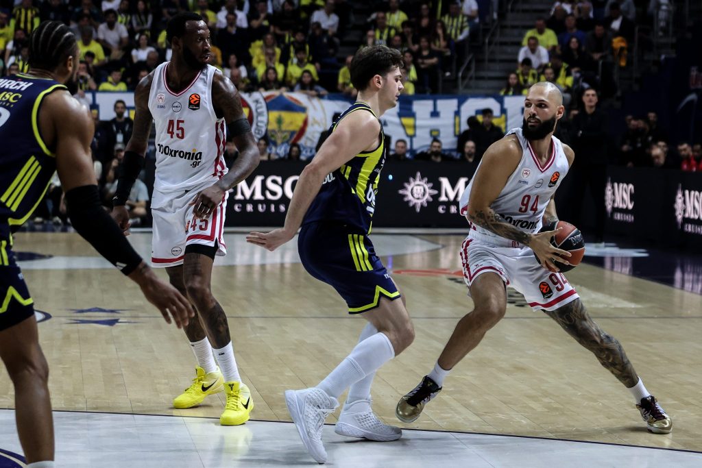 Η «τιτανομαχία» της Euroleague: Το αδιανόητο 122.8 του Ολυμπιακού και οι μόλις 78.9 πόντοι ανά παιχνίδι της Φενέρ (vids)