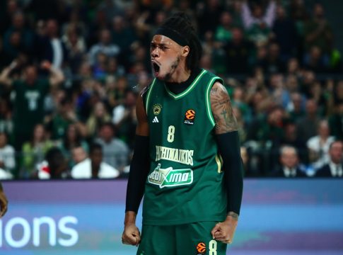 Κατέβασε τις φωτογραφίες με τον Παναθηναϊκό, αλλά το… μετάνιωσε ο Χολμς